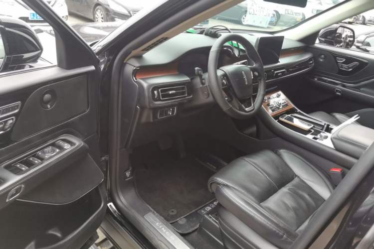 Used Lincoln Aviator 2020 3.0T V6 All-Wheel-Drive Luxury Edition Driver Seat