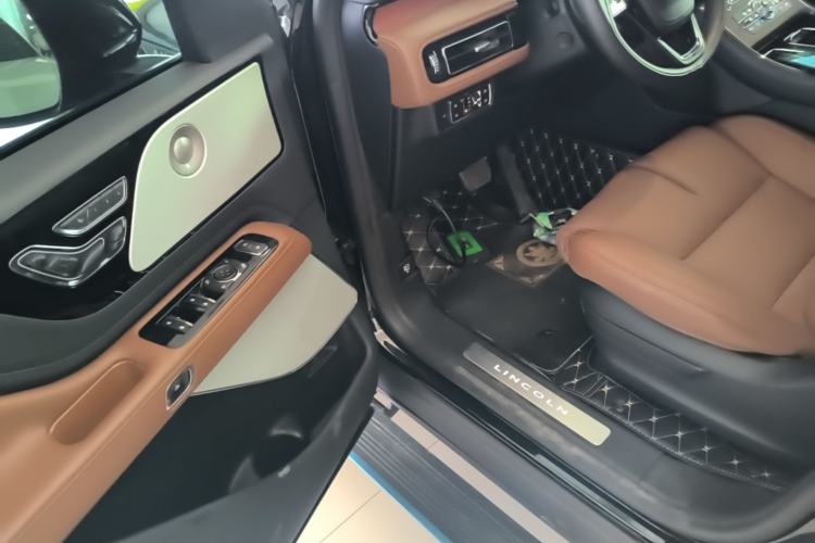 Used Lincoln Aviator 2020 3.0T V6 All-Wheel Drive Executive Version Driver Seat