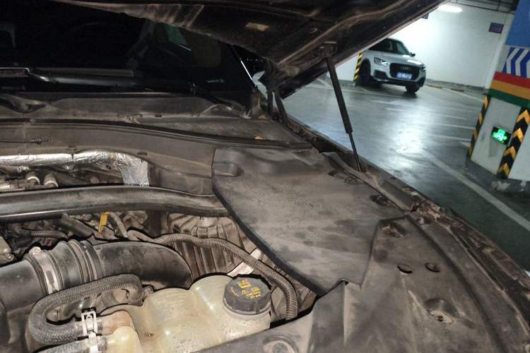 Used Lincoln Aviator 2020 3.0T V6 All-Wheel-Drive Luxury Edition Engine Bay Left