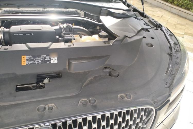 Used Lincoln Aviator 2020 3.0T V6 All-Wheel-Drive Luxury Edition Engine Bay Left