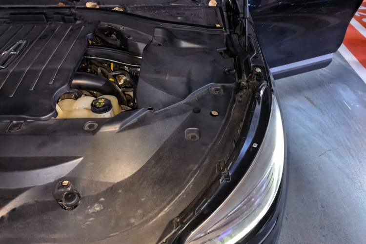 Used Lincoln Aviator 2020 3.0T V6 Four-Wheel Drive Zunya Edition Engine Bay Left