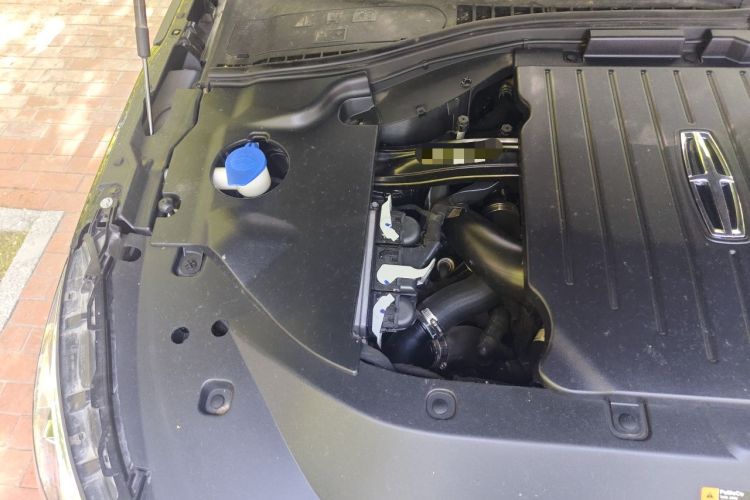 Used Lincoln Aviator 2020 3.0T V6 All-Wheel Drive Executive Version Engine Bay Right
