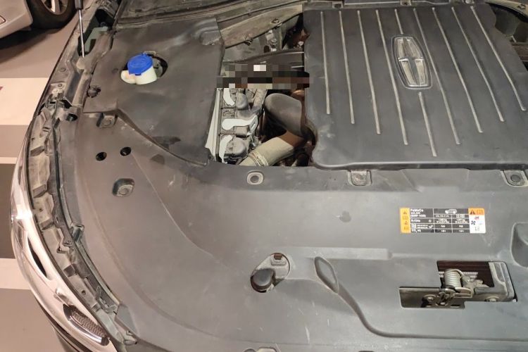 Used Lincoln Aviator 2020 3.0T V6 All-Wheel Drive Executive Version Engine Bay Right