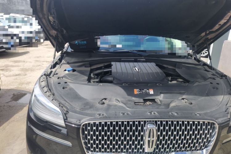 Used Lincoln Aviator 2020 3.0T V6 Four-Wheel Drive Premium Edition Engine Bay Right