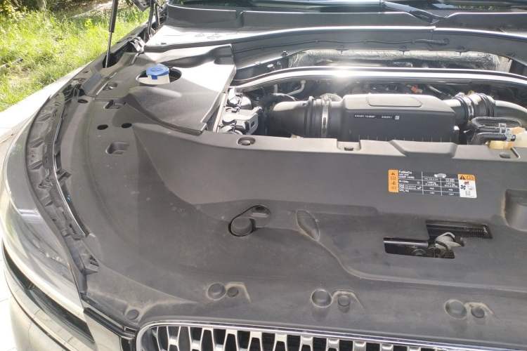 Used Lincoln Aviator 2020 3.0T V6 All-Wheel-Drive Luxury Edition Engine Bay Right