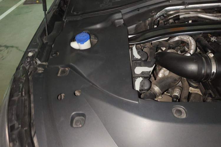 Used Lincoln Aviator 2020 3.0T V6 All-Wheel-Drive Premium Edition Engine Bay Right