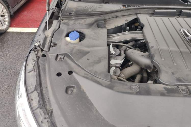 Used Lincoln Aviator 2020 3.0T V6 All-Wheel Drive Executive Version Engine Bay Right