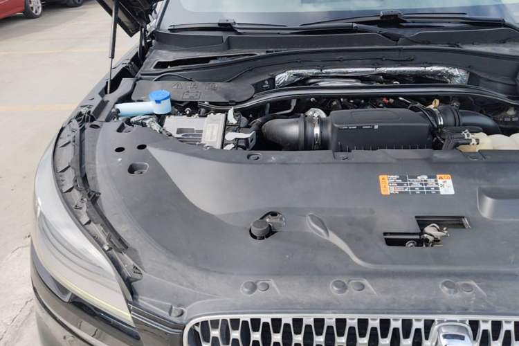 Used Lincoln Aviator 2020 3.0T V6 All-Wheel-Drive Premium Edition Engine Bay Right