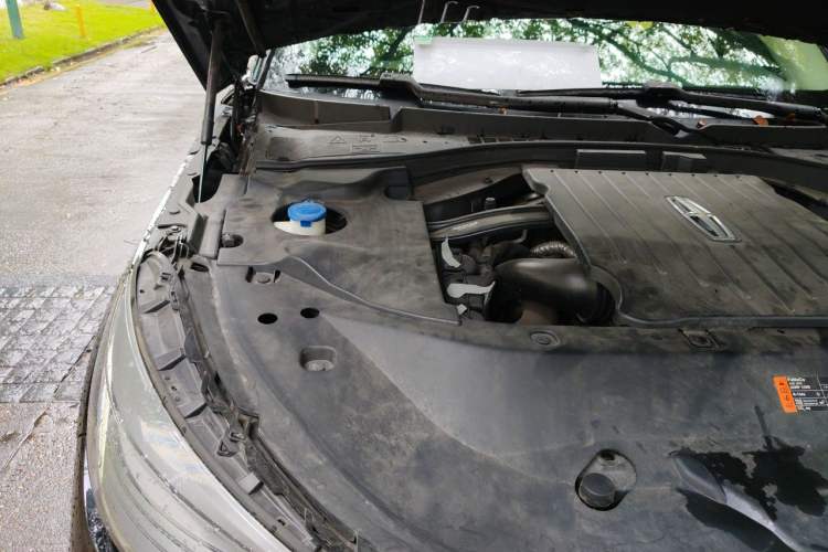 Used Lincoln Aviator 2020 3.0T V6 Four-Wheel Drive Premium Edition Engine Bay Right