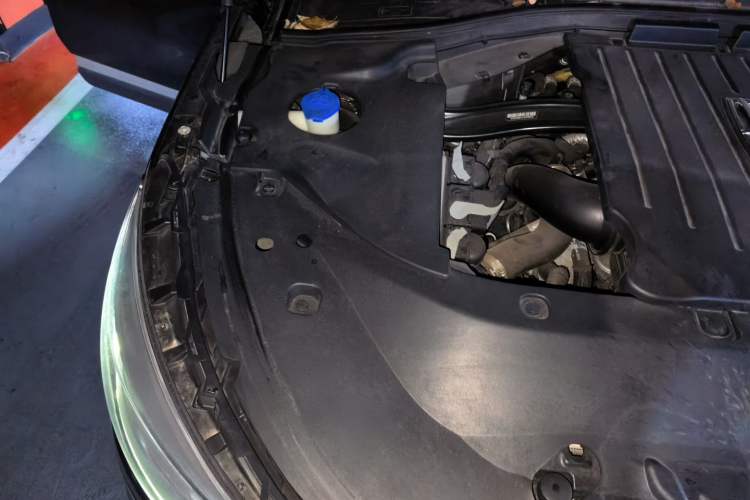 Used Lincoln Aviator 2020 3.0T V6 Four-Wheel Drive Zunya Edition Engine Bay Right