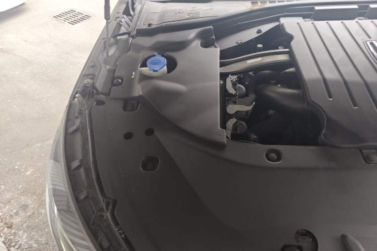 Used Lincoln Aviator 2020 3.0T V6 Four-Wheel Drive Premium Edition Engine Bay Right