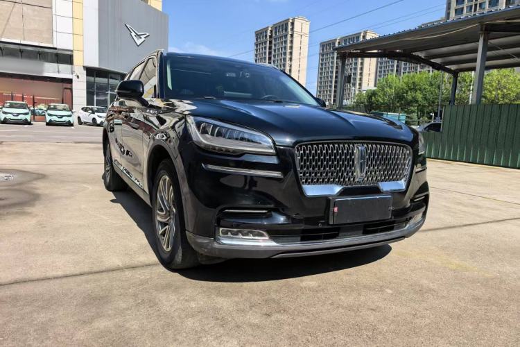 Used Lincoln Aviator 2020 3.0T V6 Four-Wheel Drive Premium Edition Exterior 3
