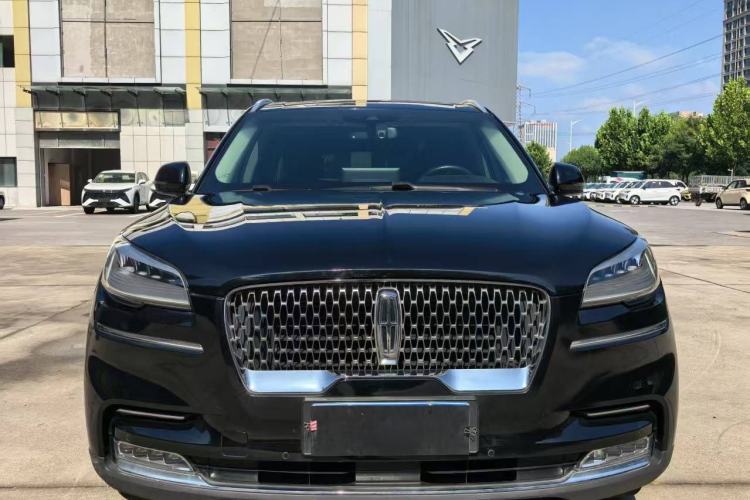 Used Lincoln Aviator 2020 3.0T V6 Four-Wheel Drive Premium Edition Exterior 4