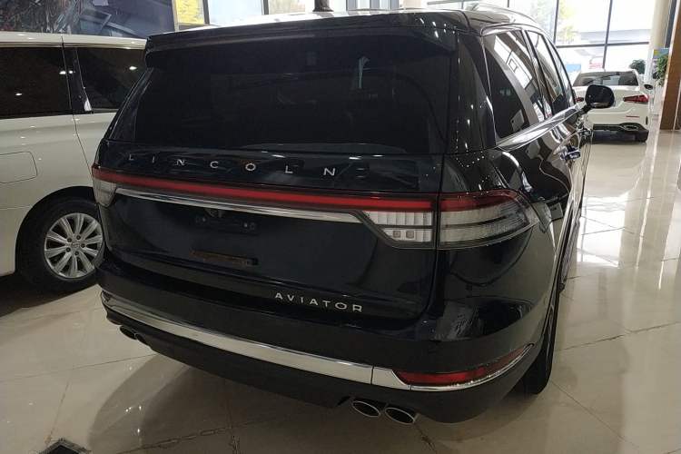 Used Lincoln Aviator 2020 3.0T V6 Four-Wheel Drive Premium Edition Exterior 4