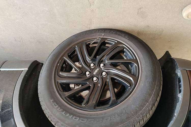 Used Lincoln Aviator 2020 3.0T V6 Four-Wheel Drive Premium Edition Exterior 4