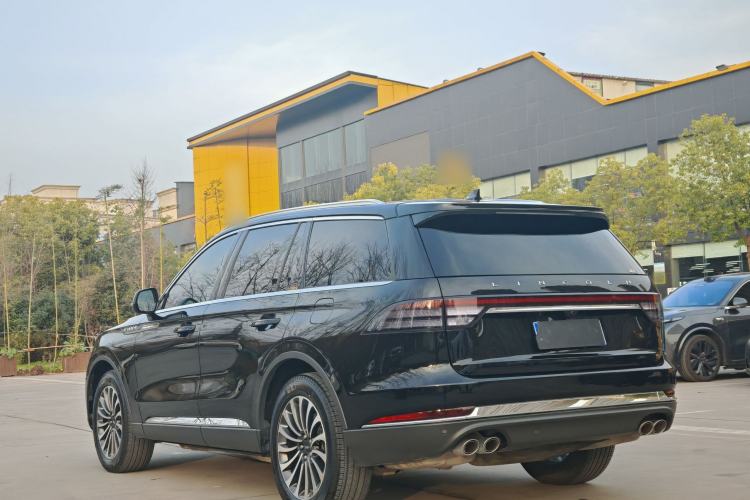 Used Lincoln Aviator 2020 3.0T V6 All-Wheel-Drive Luxury Edition Exterior 4