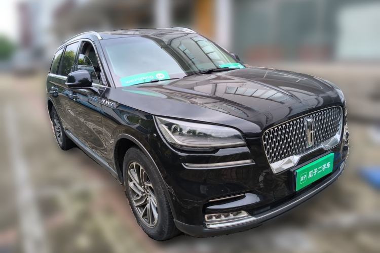 Used Lincoln Aviator 2020 3.0T V6 All-Wheel-Drive Premium Edition Front Right 45 Deg