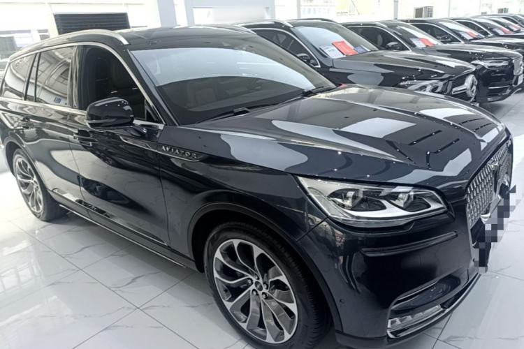 Used Lincoln Aviator 2020 3.0T V6 All-Wheel Drive Executive Version Front Right 45 Deg