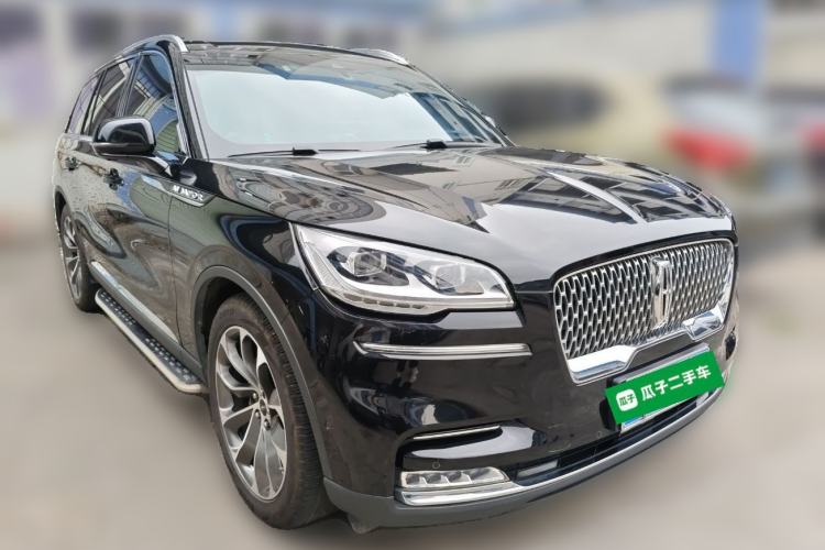Used Lincoln Aviator 2020 3.0T V6 All-Wheel Drive Executive Version Front Right 45 Deg