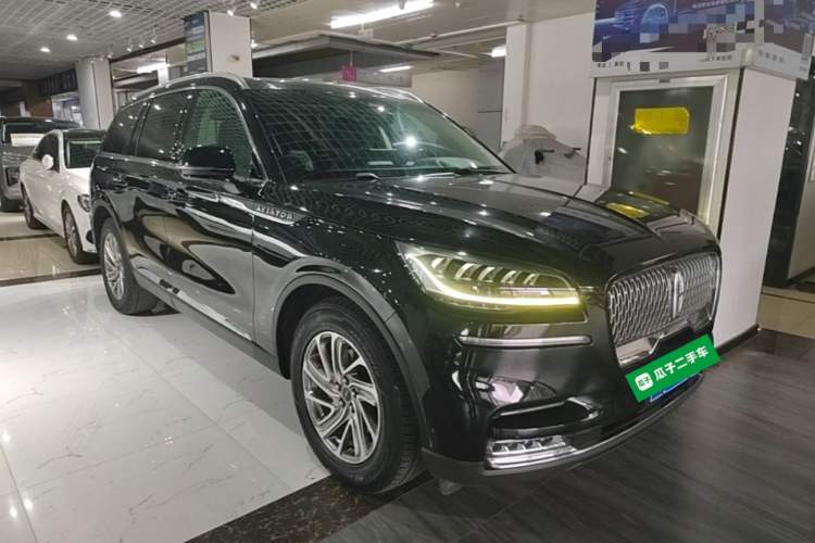 Used Lincoln Aviator 2020 3.0T V6 Four-Wheel Drive Premium Edition Front Right 45 Deg