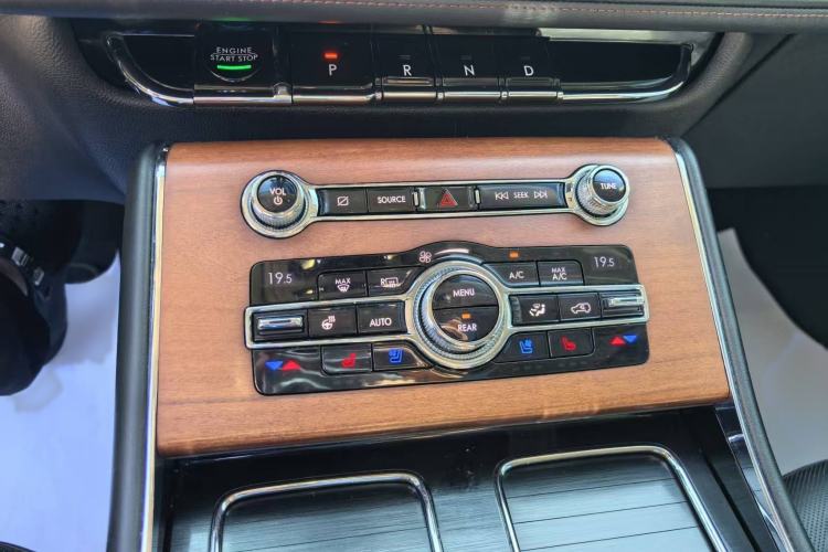Used Lincoln Aviator 2020 3.0T V6 Four-Wheel Drive Premium Edition Gear Lever