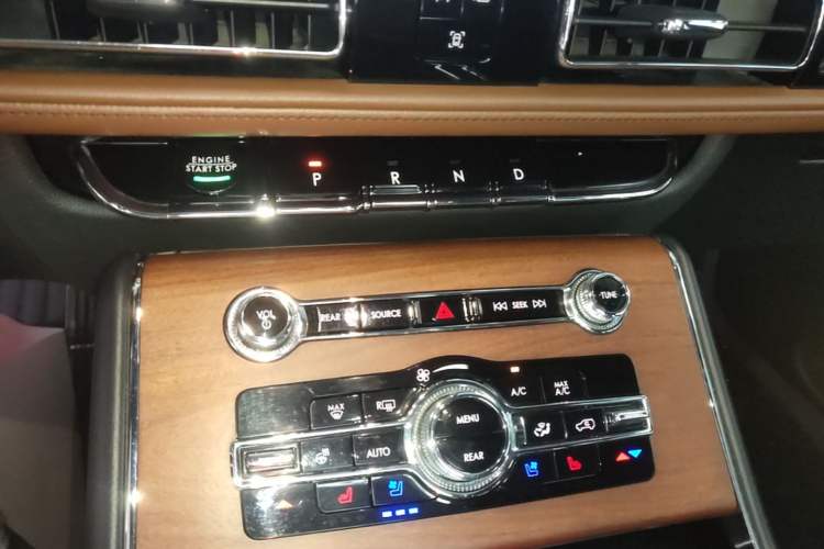 Used Lincoln Aviator 2020 3.0T V6 Four-Wheel Drive Zunya Edition Gear Lever