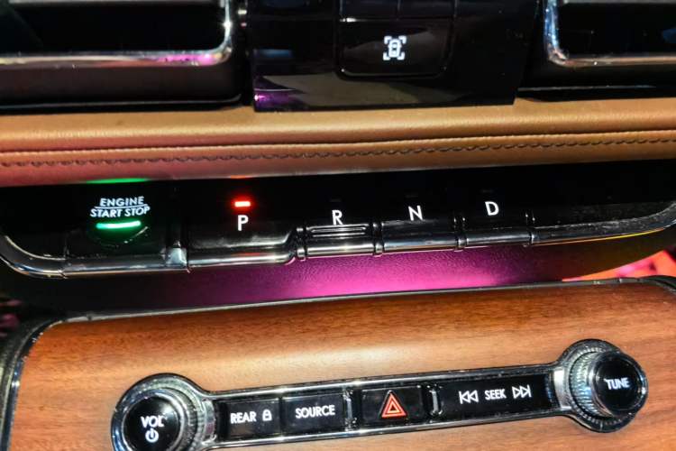 Used Lincoln Aviator 2020 3.0T V6 Four-Wheel Drive Zunya Edition Gear Lever