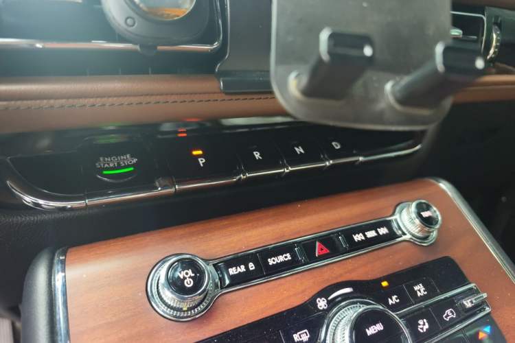 Used Lincoln Aviator 2020 3.0T V6 Four-Wheel Drive Zunya Edition Gear Lever
