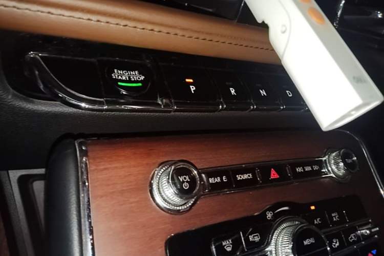 Used Lincoln Aviator 2020 3.0T V6 Four-Wheel Drive Zunya Edition Gear Lever