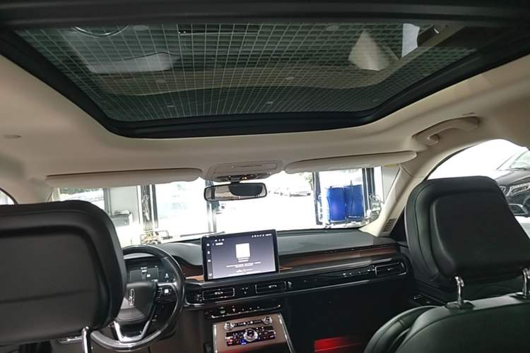 Used Lincoln Aviator 2020 3.0T V6 Four-Wheel Drive Premium Edition Headliner