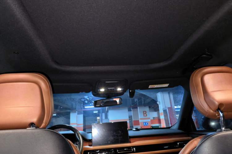 Used Lincoln Aviator 2020 3.0T V6 Four-Wheel Drive Zunya Edition Headliner