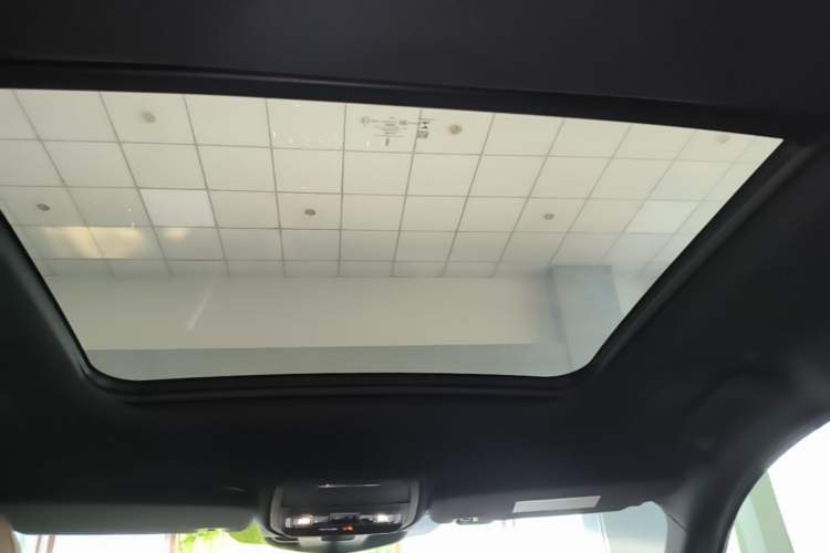 Used Lincoln Aviator 2020 3.0T V6 All-Wheel Drive Executive Version Headliner