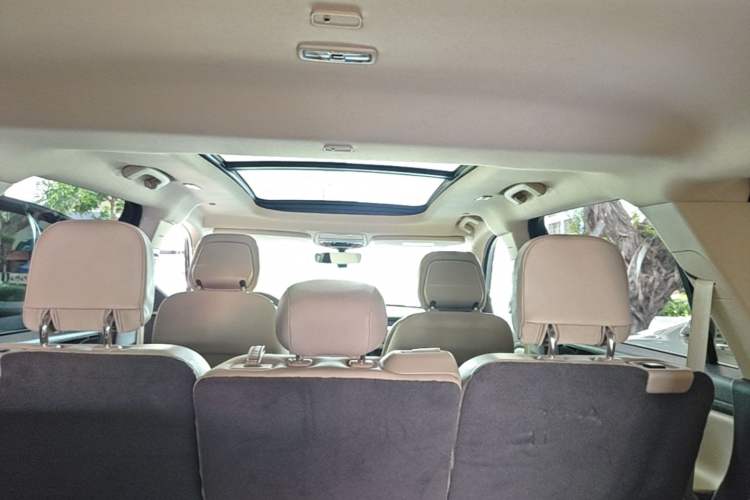 Used Lincoln Aviator 2020 3.0T V6 All-Wheel-Drive Premium Edition Headliner