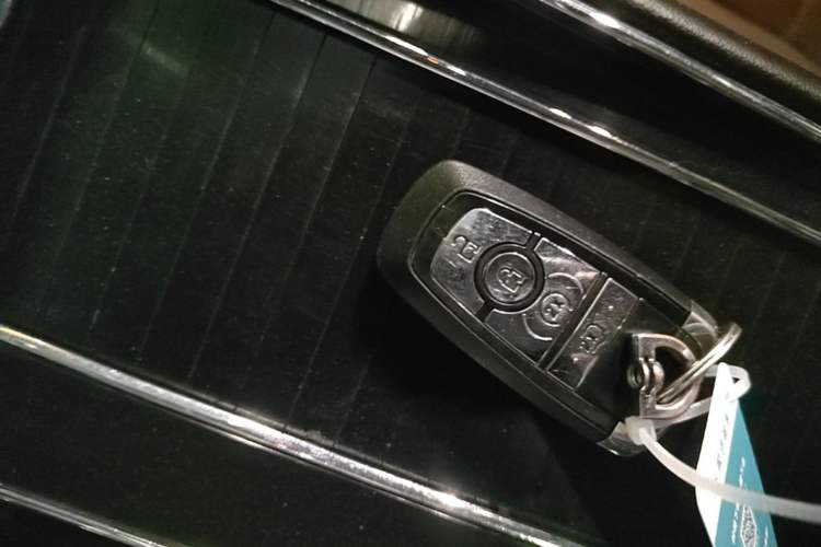 Used Lincoln Aviator 2020 3.0T V6 All-Wheel Drive Executive Version Interior 1
