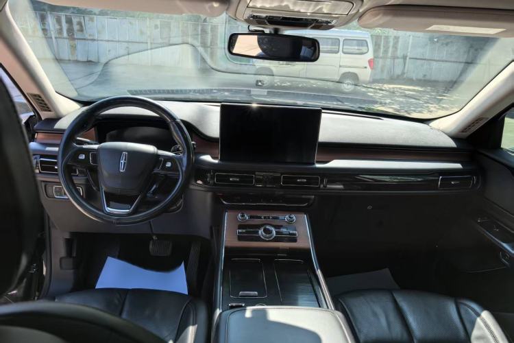 Used Lincoln Aviator 2020 3.0T V6 Four-Wheel Drive Premium Edition Interior 3