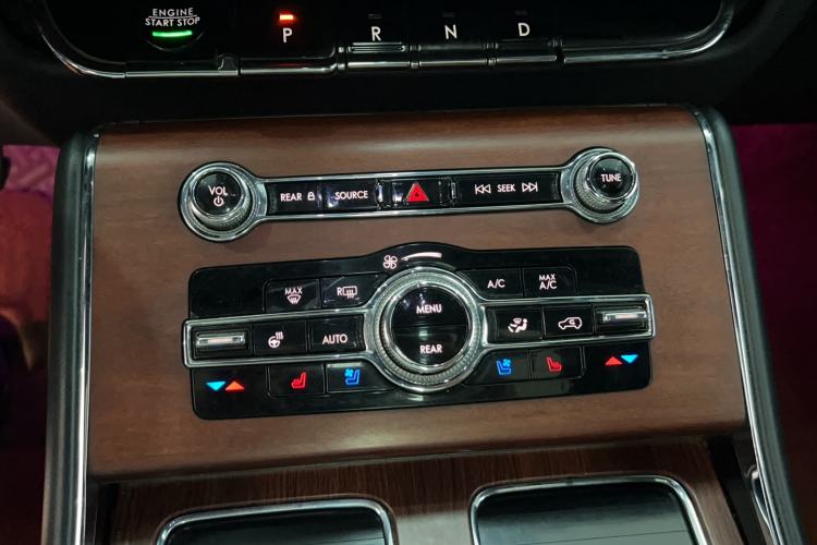 Used Lincoln Aviator 2020 3.0T V6 Four-Wheel Drive Zunya Edition Interior 5