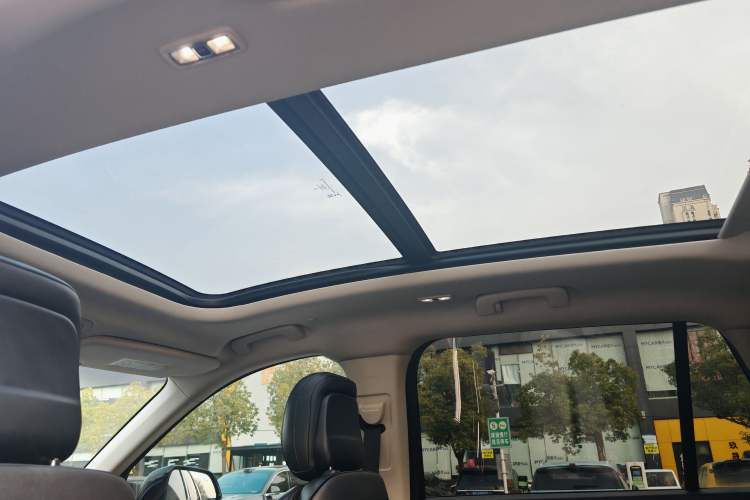 Used Lincoln Aviator 2020 3.0T V6 All-Wheel-Drive Luxury Edition Interior 9