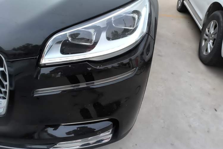 Used Lincoln Aviator 2020 3.0T V6 All-Wheel Drive Executive Version Left Front Headlight