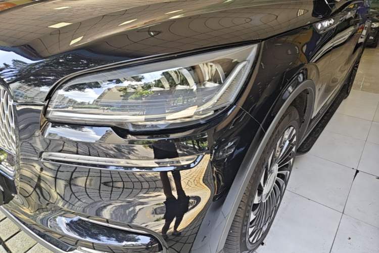 Used Lincoln Aviator 2020 3.0T V6 All-Wheel-Drive Premium Edition Left Front Headlight