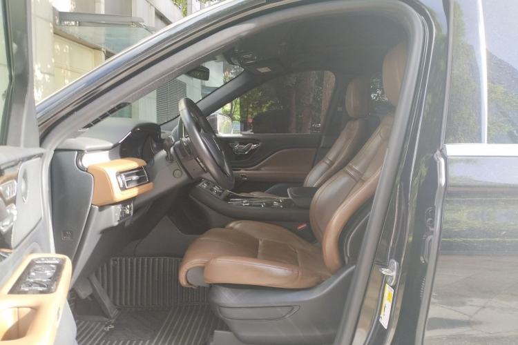 Used Lincoln Aviator 2020 3.0T V6 All-Wheel-Drive Luxury Edition Left Front Seat