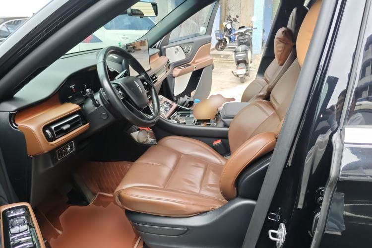 Used Lincoln Aviator 2020 3.0T V6 All-Wheel Drive Executive Version Left Front Seat