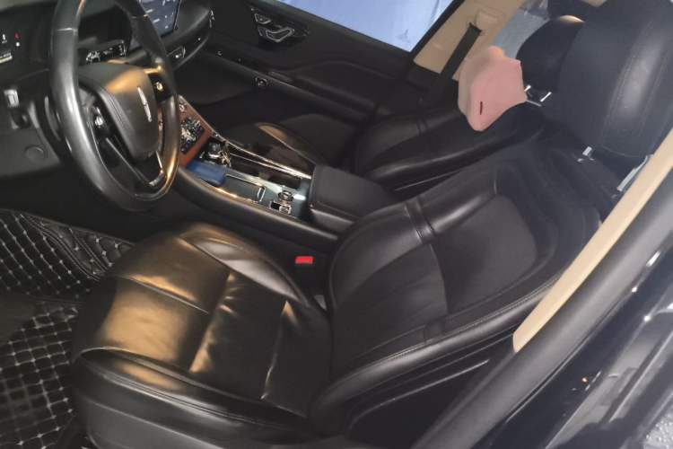 Used Lincoln Aviator 2020 3.0T V6 Four-Wheel Drive Premium Edition Left Front Seat