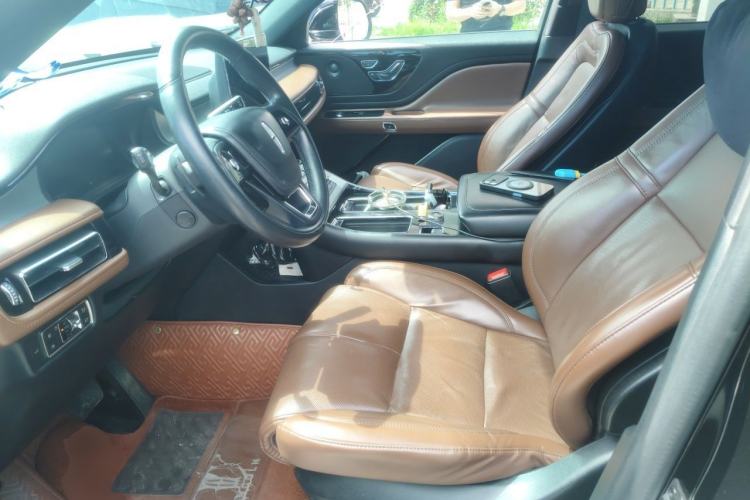 Used Lincoln Aviator 2020 3.0T V6 All-Wheel-Drive Luxury Edition Left Front Seat