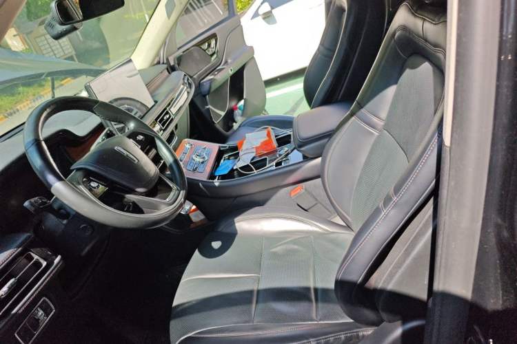 Used Lincoln Aviator 2020 3.0T V6 Four-Wheel Drive Premium Edition Left Front Seat
