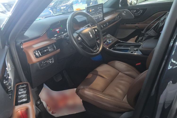 Used Lincoln Aviator 2020 3.0T V6 All-Wheel Drive Executive Version Left Front Seat