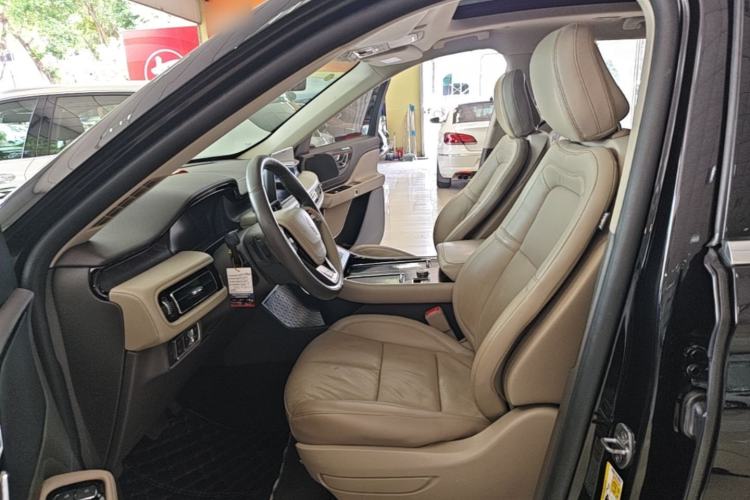 Used Lincoln Aviator 2020 3.0T V6 All-Wheel-Drive Premium Edition Left Front Seat