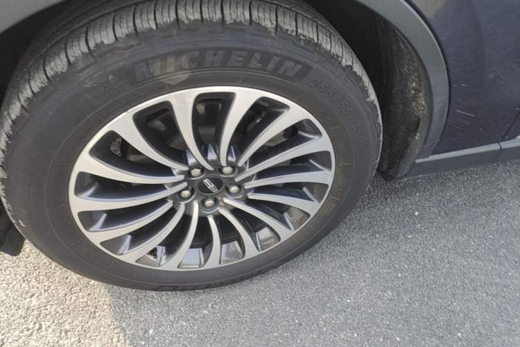 Used Lincoln Aviator 2020 3.0T V6 Four-Wheel Drive Zunya Edition Left Front Wheel Hub