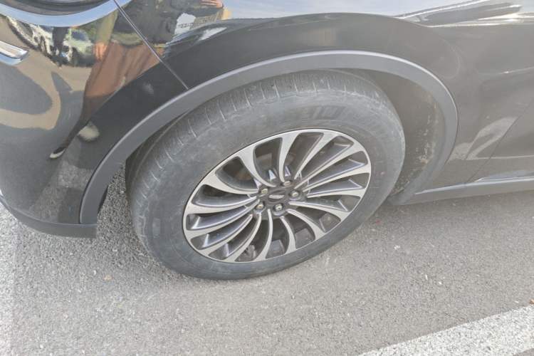 Used Lincoln Aviator 2020 3.0T V6 Four-Wheel Drive Zunya Edition Left Front Wheel Hub