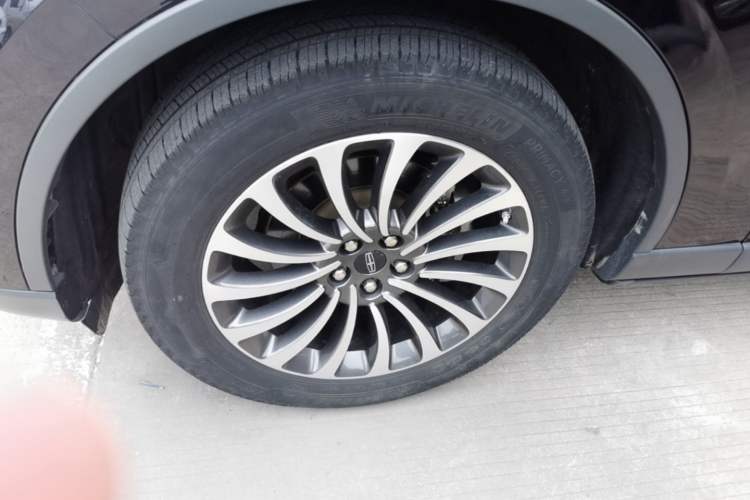 Used Lincoln Aviator 2020 3.0T V6 All-Wheel-Drive Luxury Edition Left Front Wheel Hub