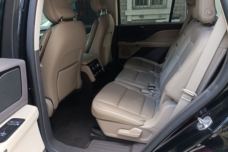 Used Lincoln Aviator 2020 3.0T V6 Two-Wheel Drive Zunyue Edition Left Rear Seat